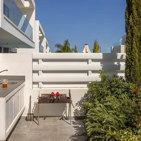 Diamond Villa *