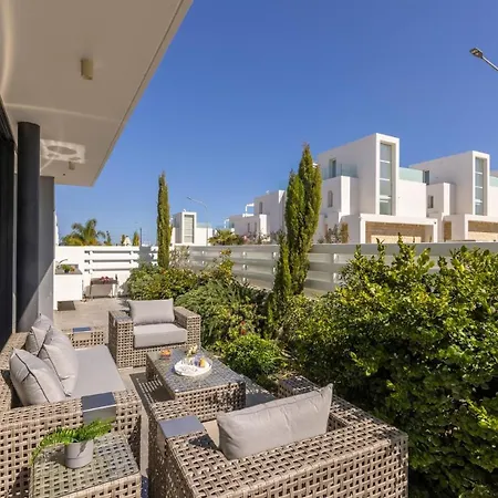 Diamond Villa